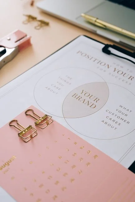 Sticky notes featuring holiday marketing ideas for Christmas social media and email campaigns.